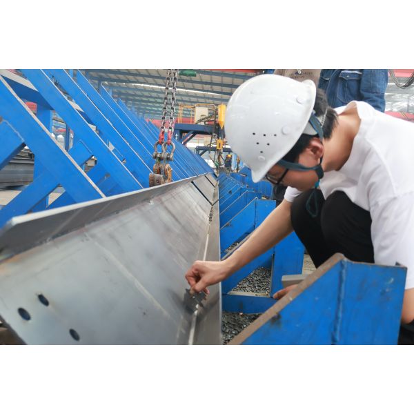 Industrial Pre Engineered Light Gauge Steel Structure Construction Rust Resistant