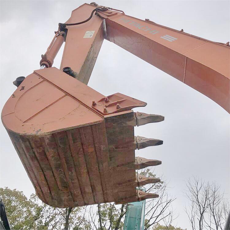 Good Condition Japan Original 27 Ton Hitachi ZX270 Excavator with 2900 Working Hours