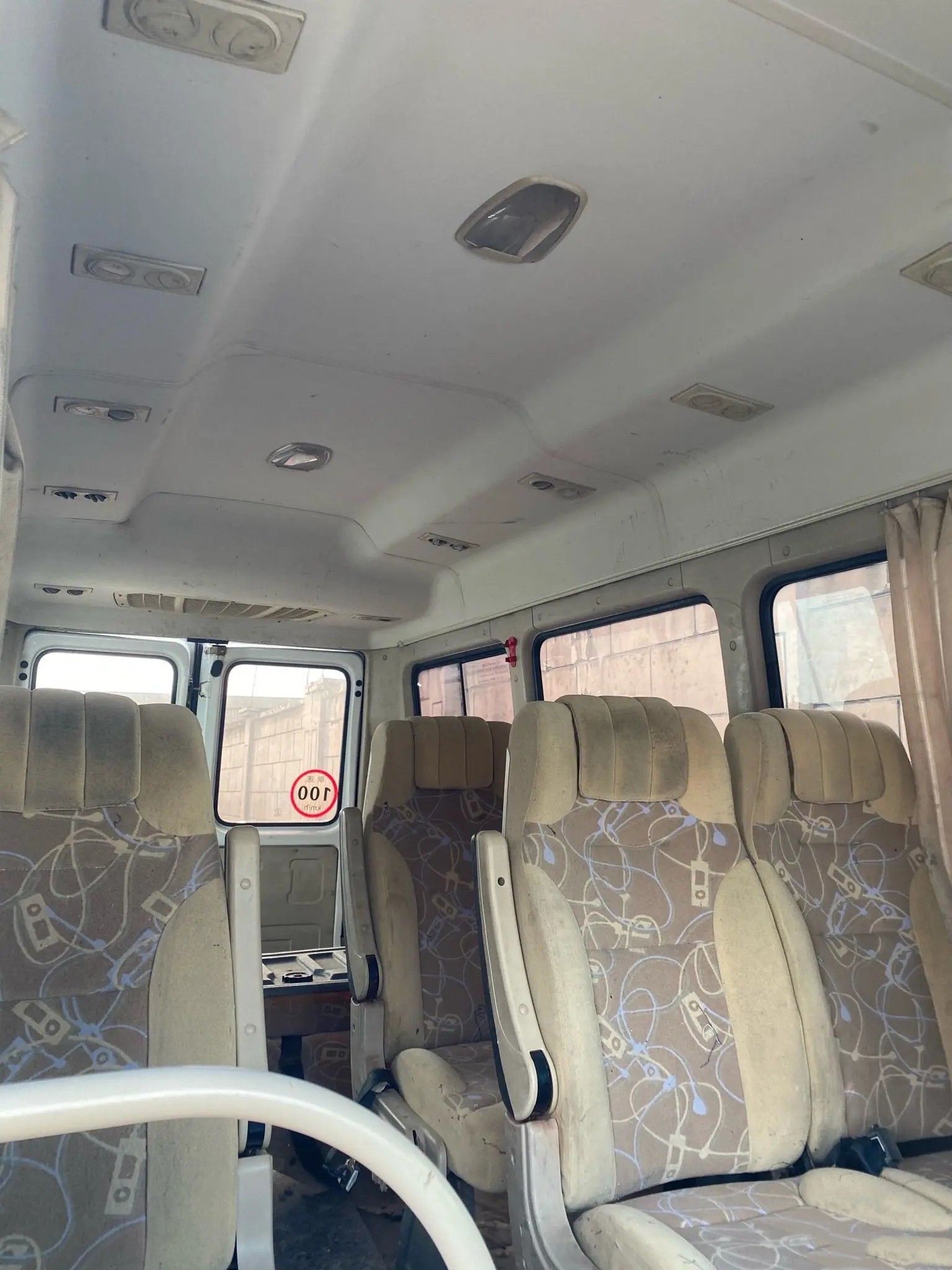 Second Hand Mini Van Front Engine 11 Seats Rear Doors A/C High Roof 140hp Used IVECO Minibus NJ6604