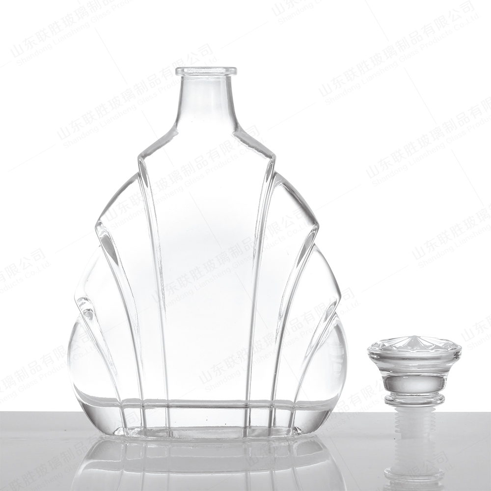 Exquisite Carving Crafts Glass Bottle for Hot Mountain Shape Whiskey Vodka Brandy