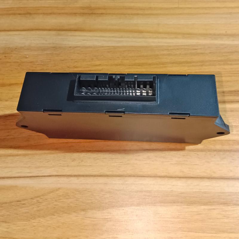 Sinotruk Hohan N7g Heavy Truck Door Controller Module Wg1671340051