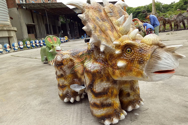 Animatonic Pachyrhinosaurus Dinosaur Battery Car Coin Operated For Shopping Mall