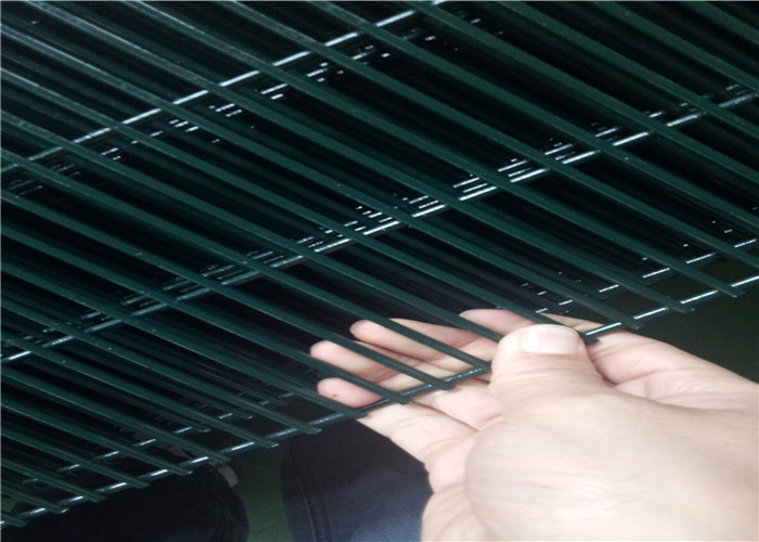 RAL 6005 358 Security Mesh Fencing Long Service Life With Green PVC Coated Surface