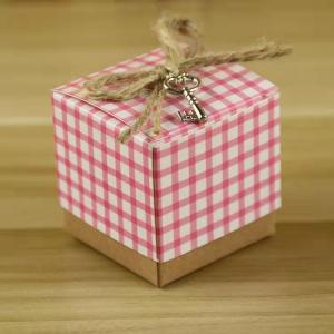 China Check Patterns Chocolate Candy Paper Square Box 260gsm Wedding Favor Gift Box wholesale