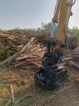 GuangLin Digging Machine Stone / Wood Grabber Suit 5-26 Tons Excavator
