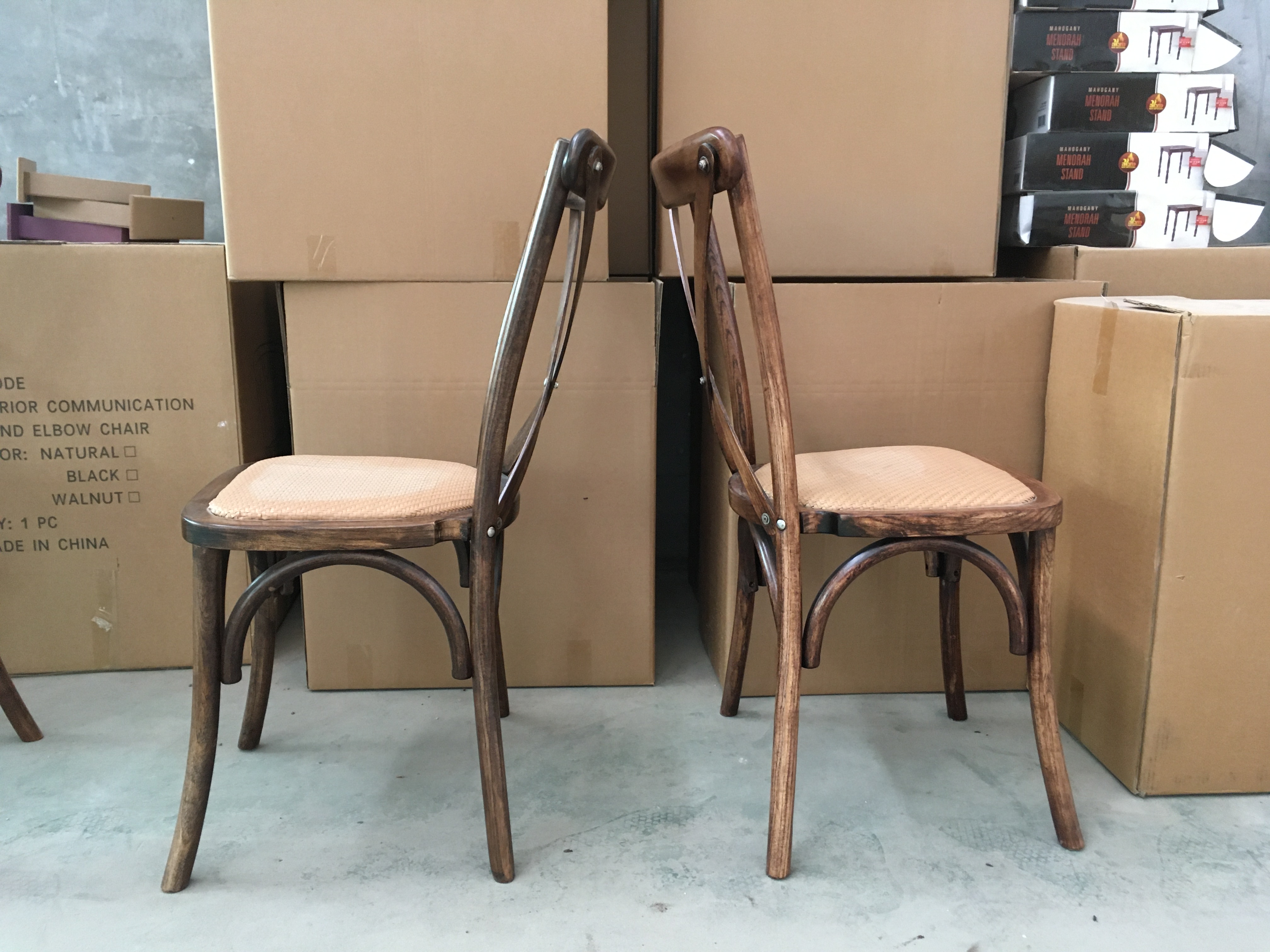 Solid Wooden Cross Back Wedding Wooden Chair For Events With Customized Designs
