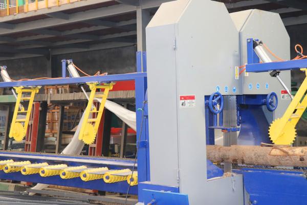 Automatic Wood Bandsaw Equipment Twin Heads Vertical Band Sawmill for log edges