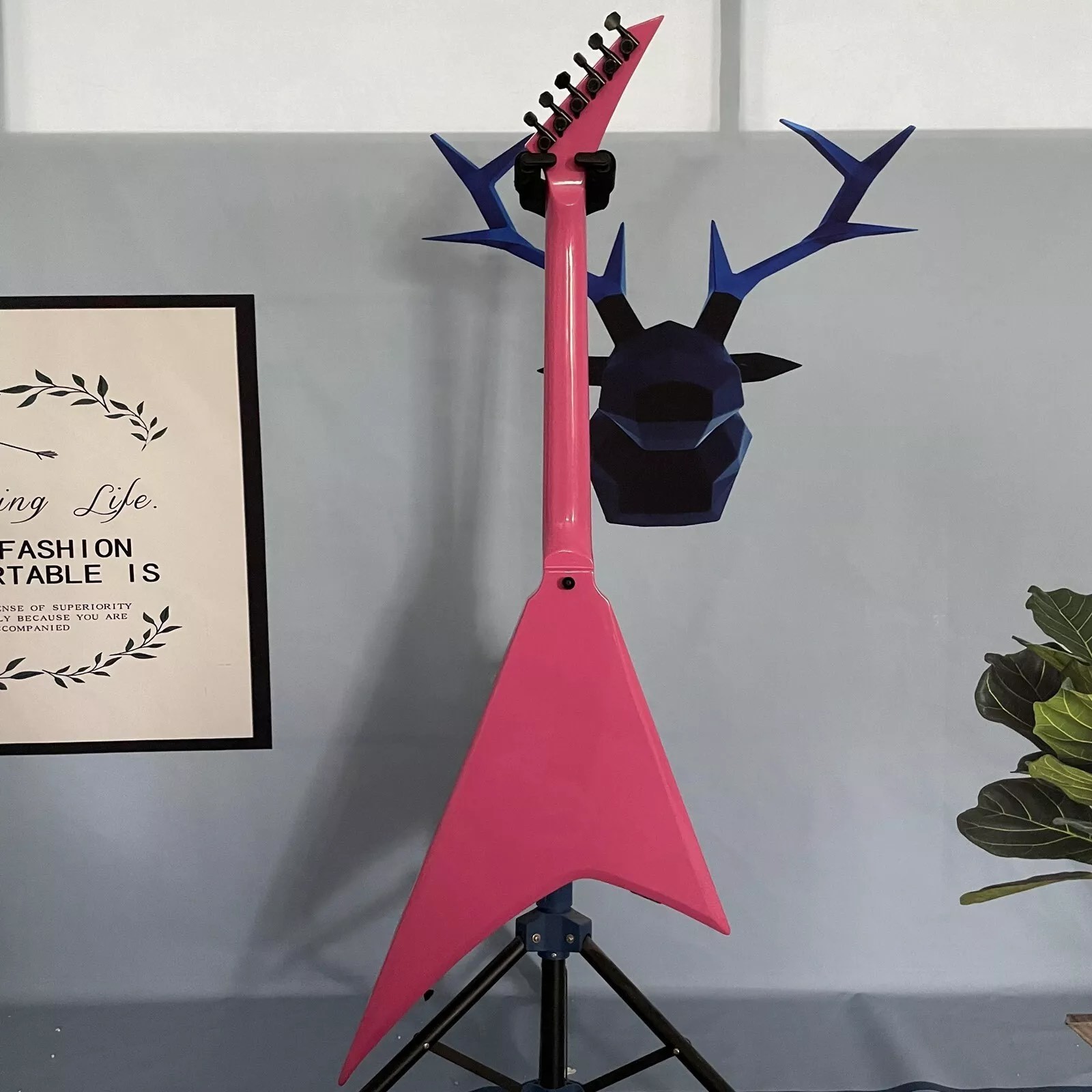 Left-Handed Pink Swallow Tail V Solid Body Electric Guitar Open Pickups 22 Fret