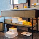 Ash Wood Frame Double Bedroom Set For Sheraton By Marriott Resort Busines Hotel