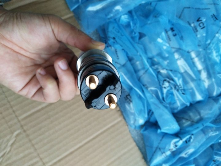 komatsu excavator PC300-8 injector 6745-11-3100/6745-11-3102 loader WA430-6 6D114 engine