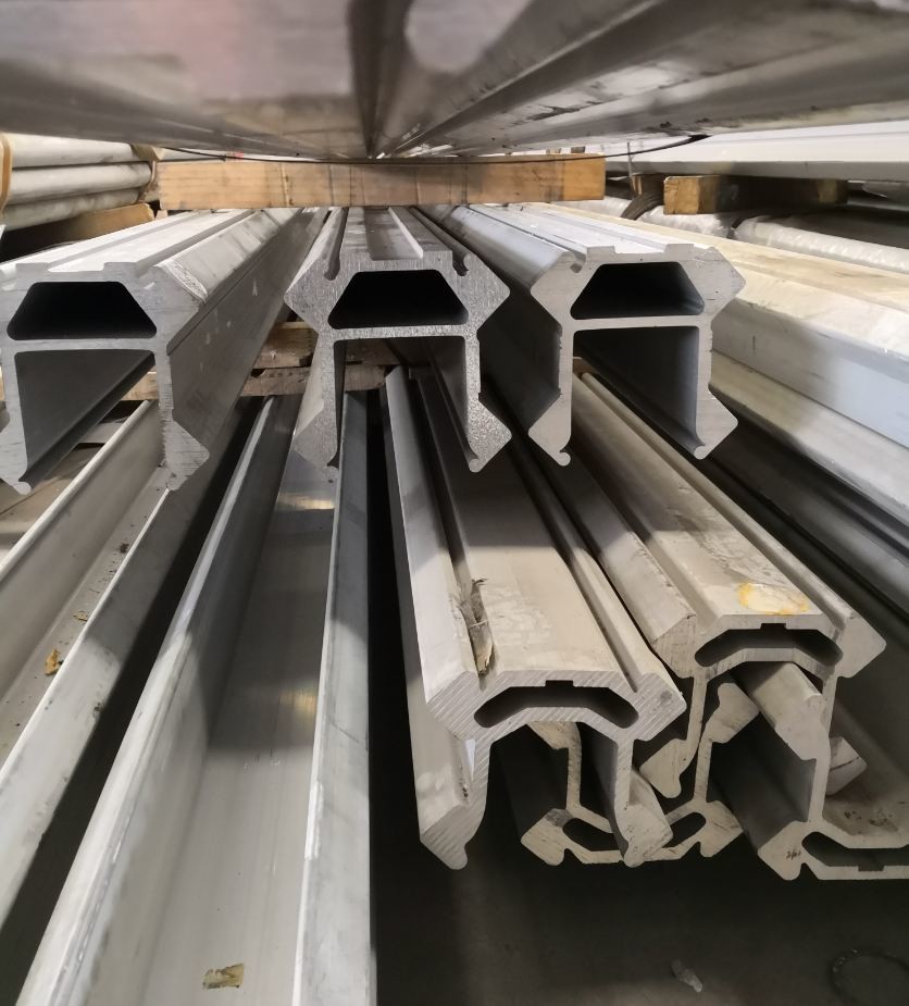 Mining Industry 7020 Aluminium Extruded Profiles 5753MM Length 28.7kgs / Meter
