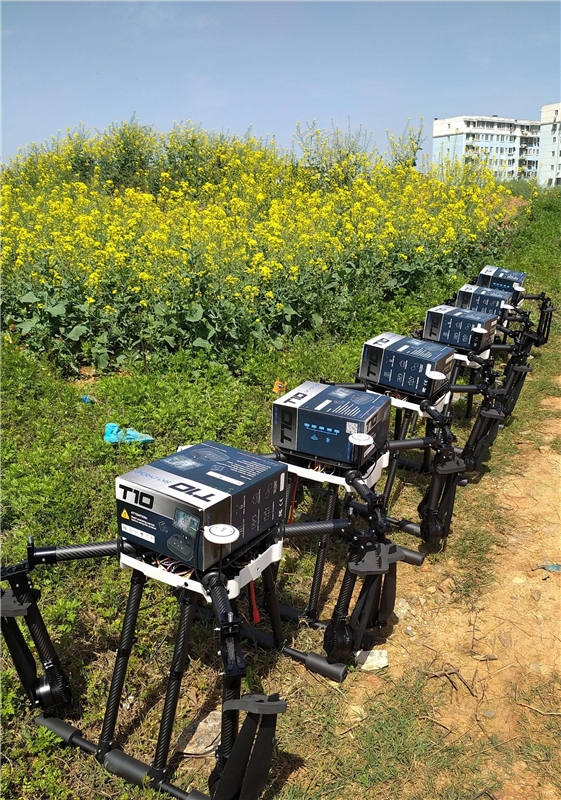 Customizable Payload Black Quadcopter Drone for Cargo Delivery 10km Image Transmission Remote Control for Beginners Hobbyists