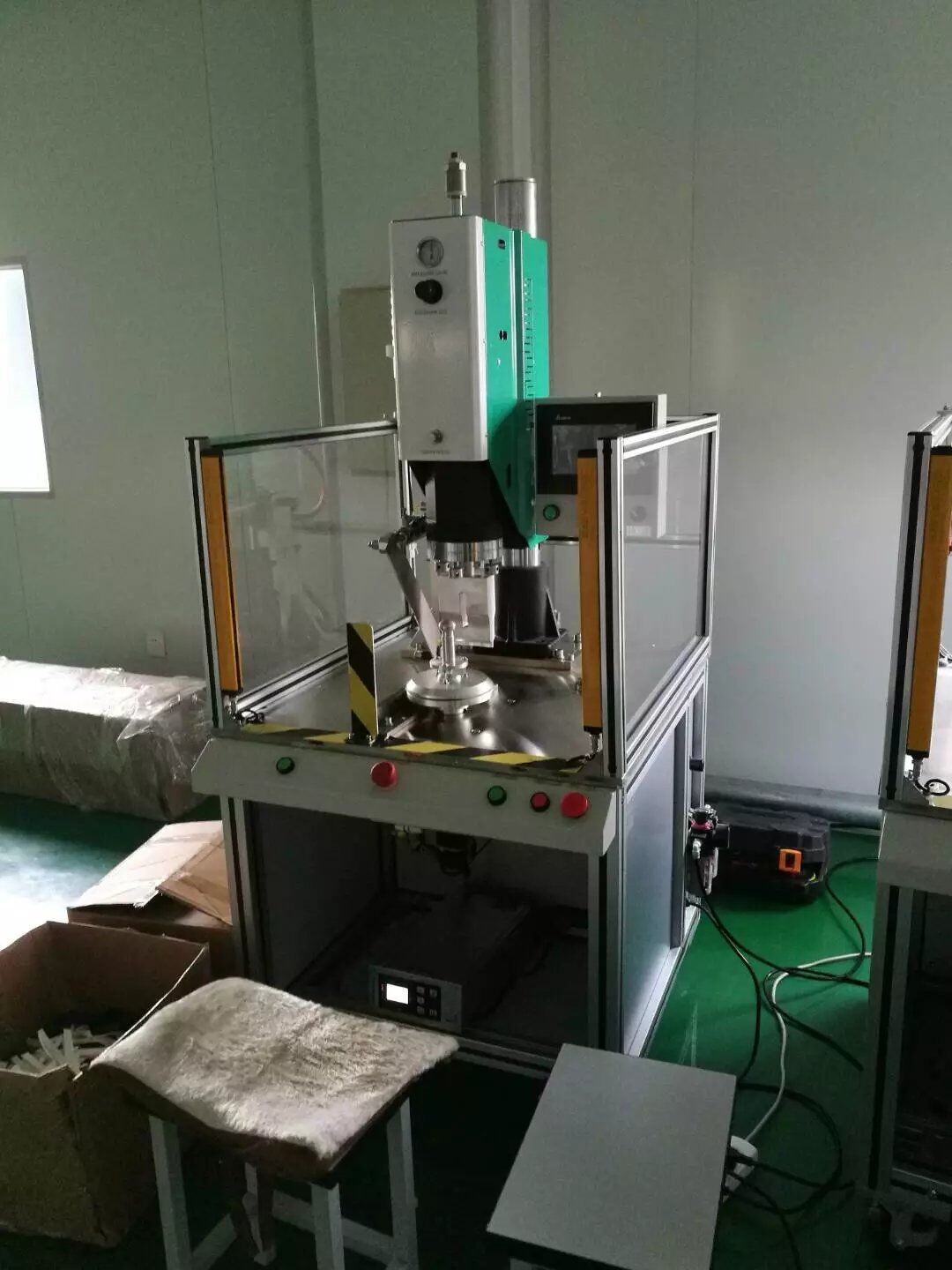 Integrated Ultrasonic Plastic Welding Machine 20Khz 1500w for Toy Gun Disguise Box