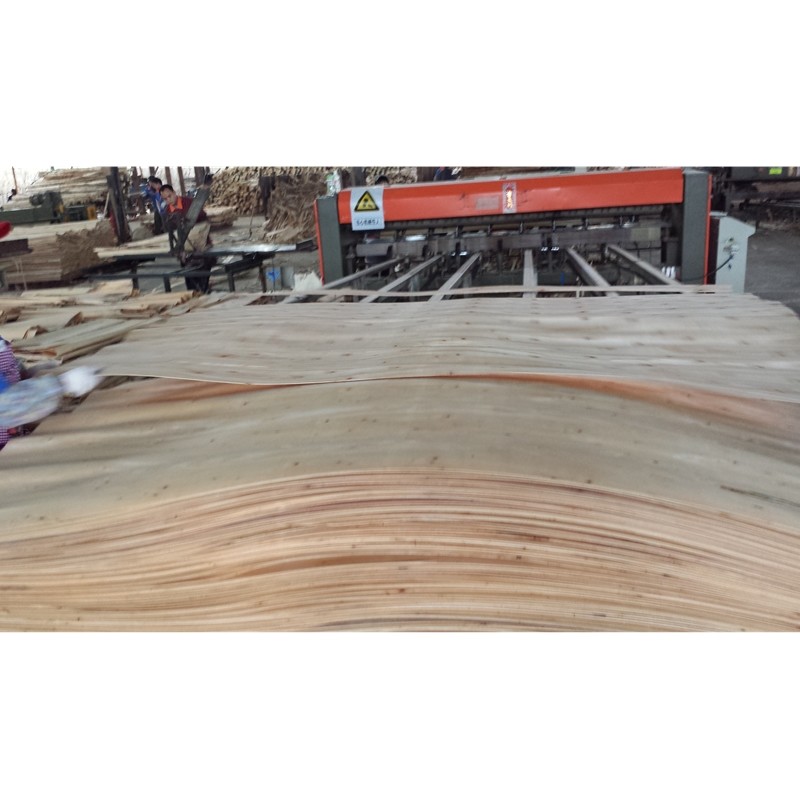 1270MMX640MMX2.6MM Eucalyptus Core Veneer For Building Construction