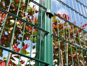 China Hot Dip Galvanized Double Loop Woven Wire Fencing Ornamental Peach Post wholesale