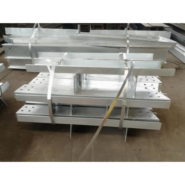 Construction Pre-Engineered Prefabricated Customized Steel Structure Building with Parapet Wall Workshop