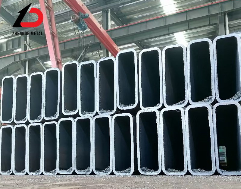 China Factory S235jr Ss400 S235j0 A572 Carbon Steel Rectangular Seamless Tube Low Carbon Seamless Steel Tube Galvanzied Rectangular Tube for Building Material