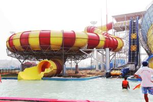 China Aqua Park Equipment Space Bowl Water Slide With High Capacity 720 Riders / h wholesale