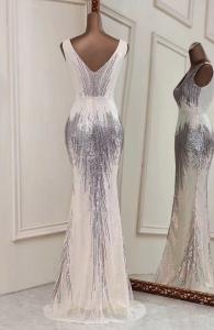China Luminescent White Wedding Lace Fabric Glamorous Glitz With Peacock Tail wholesale