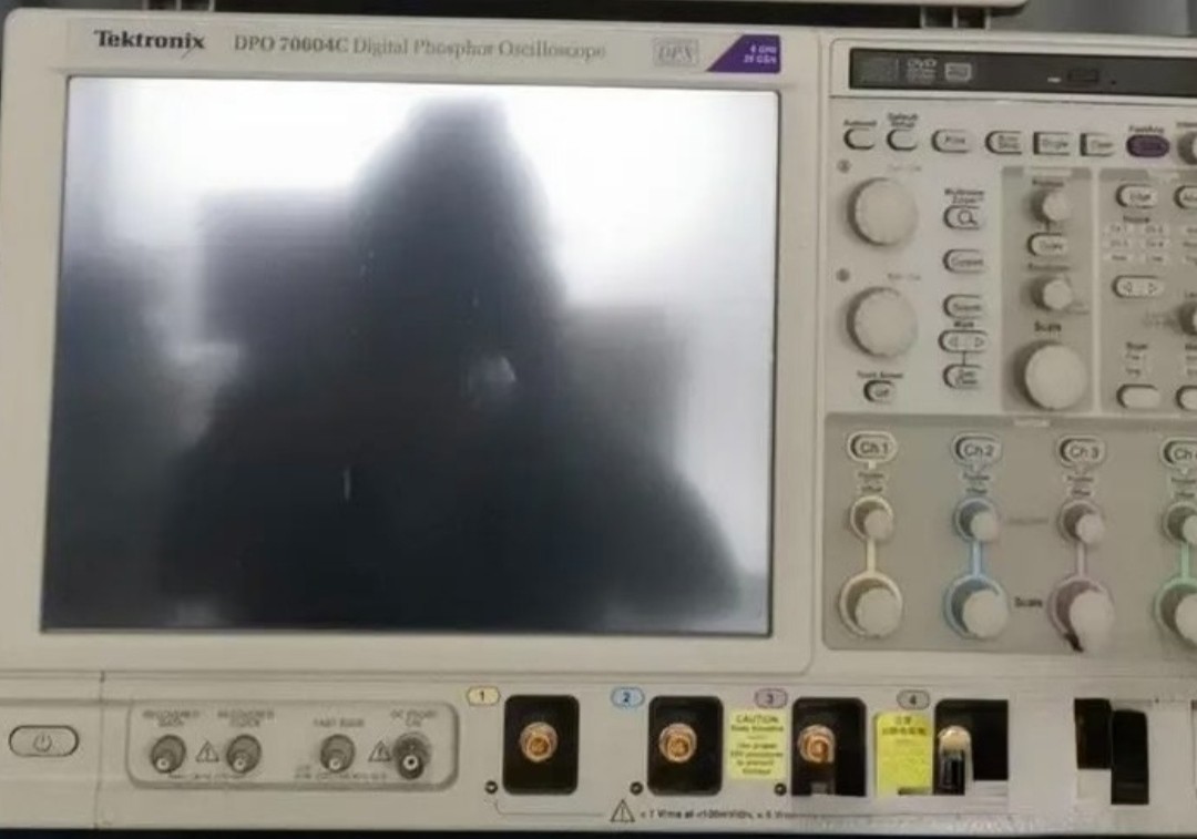 Used Pre Owned Tektronix DPO72004C Digital Phosphor Oscilloscope 20 GHz 4 Analog Channels