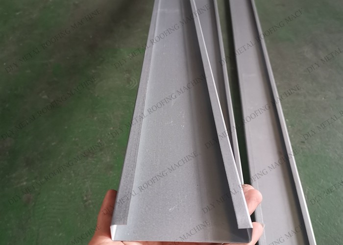 4500kg U Track Roll Forming Machine Cr12 Stud And Track Equipment