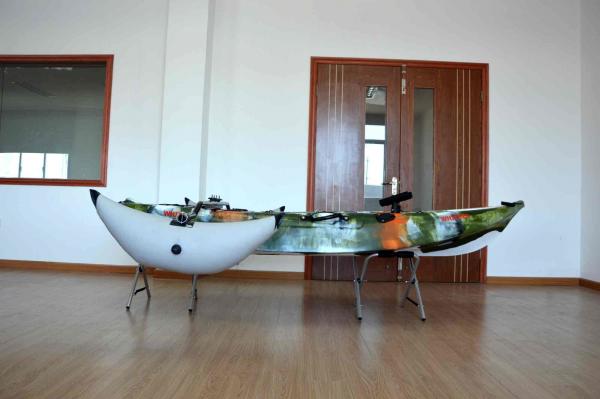 Quality Plastic Sea Fishing Kayak Customized Color Well Performance With Rod Holders And Paddle for sale