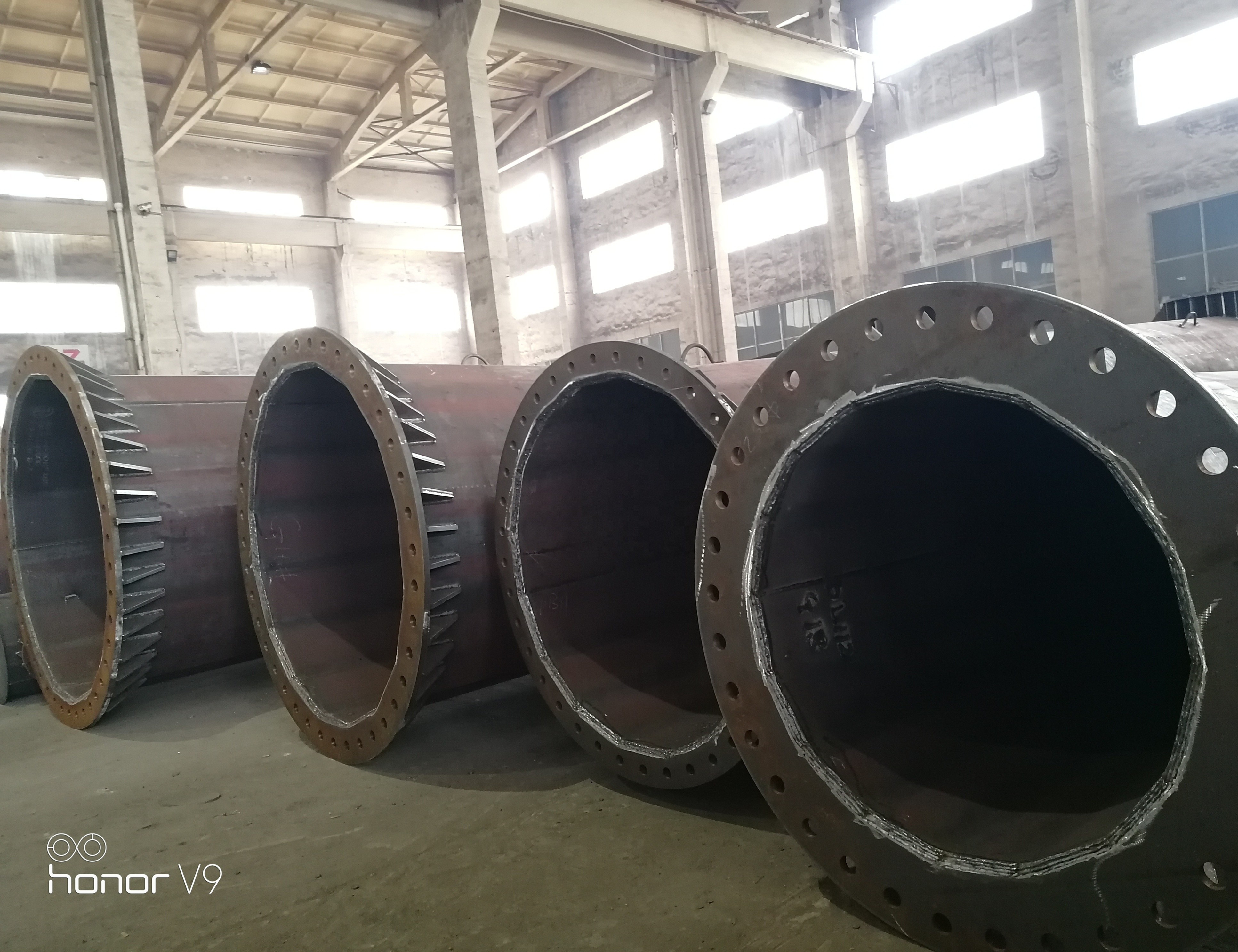 Low Voltage 9m davit arm transmission pole , tapered steel pole 2.5 mm - 30 mm Thickness