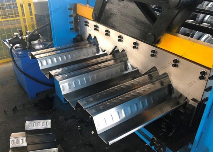 380V CE Floor Deck Roll Forming Machine 20.5KW Deck Roll Former