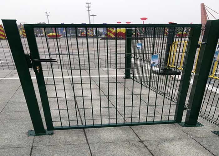 Stock 1m Farm Fence Gates 3d Welded Mesh Panel For Garden