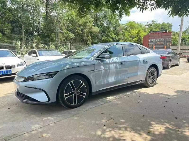 BYD HAN 2022 EV Chuangshi 715KM FWD Zunrong Version 4 Door 5 Seats 3 Space Car