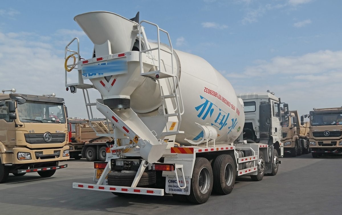 Shacman Chassis Concrete Mixer Truck 6*4 Construction Industry 10 Wheels Cement Mixing Truck 12 Cbm