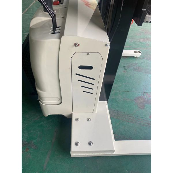 Automatic Electric Battery Powered Roll Paper Plastic Film Roll Lifter Easy To Operate Paper Roll Forklifts