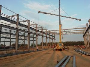 China Pre-engineering industrial design Portal Frame Heavy Duty Steel Structure Factory Building on sale