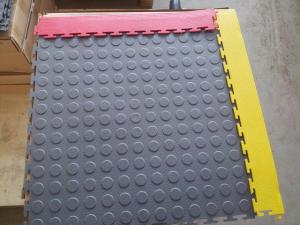 China PVC studed visible joint interlocking floor tiles 462 wholesale
