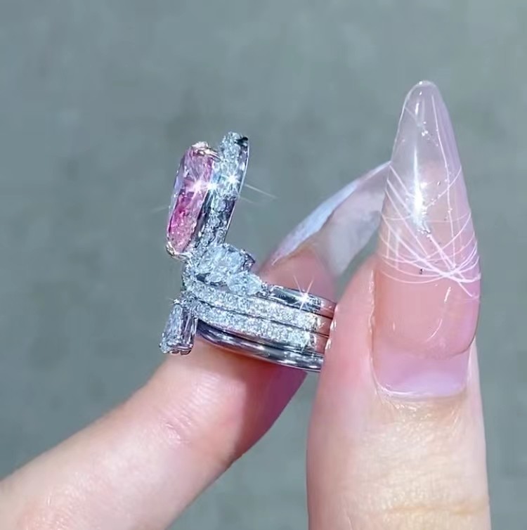 2.47ct VVS2 Pink Diamond Engagement Ring Wedding Ring Pear Cut Jewelry Design