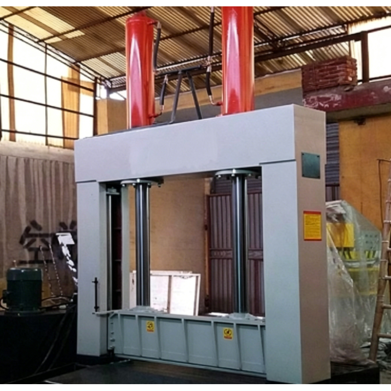 PLC Controlled Rubber Cutting Machine with Multiple Cutting Stations and Customizable Angles for Rubber Bale Cutter
