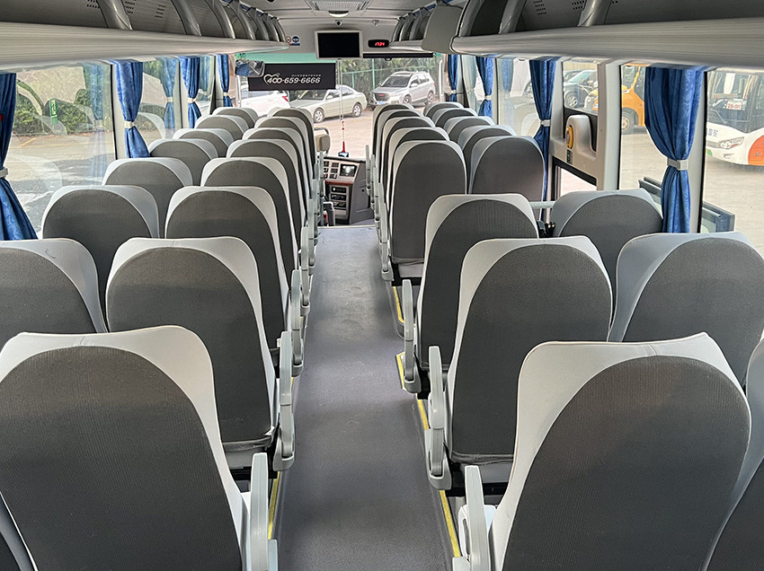 Manual Used Passenger Bus 47 Seats Second Hand Large Intercity Bus