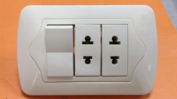 Modern Outlets And Switches , Hotel / Office Single Electrical Outlet Elegant