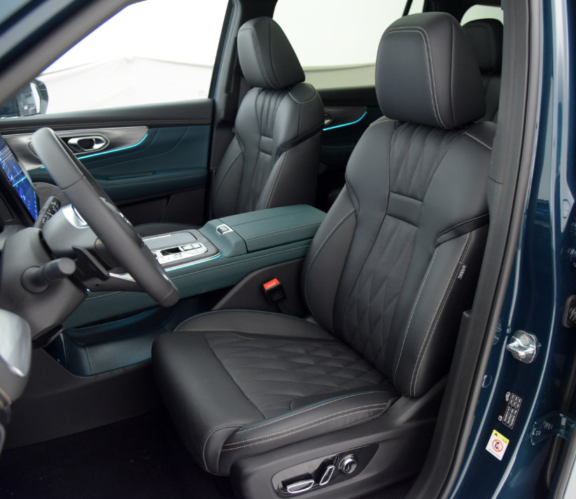 Trumpchi GS8 Hybrid 2022 Dual Engine 2.0TGDI Four-wheel Drive 7 Seats SUV