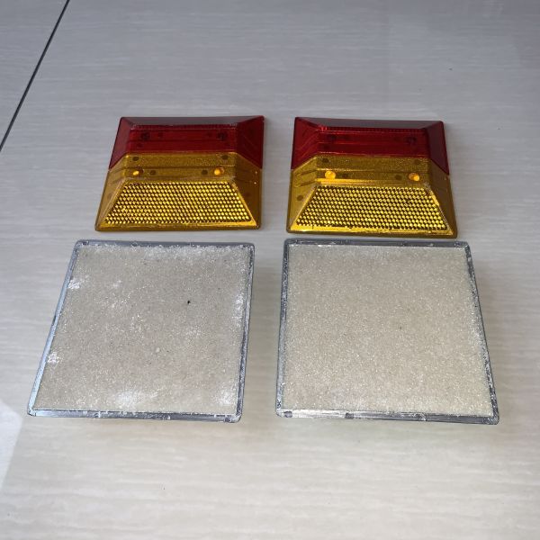KUWAIT 100mm High Visibility Reflective Raised Markers ABS Road Stud Acylic LOGO Customs with Sand Studs k-liote