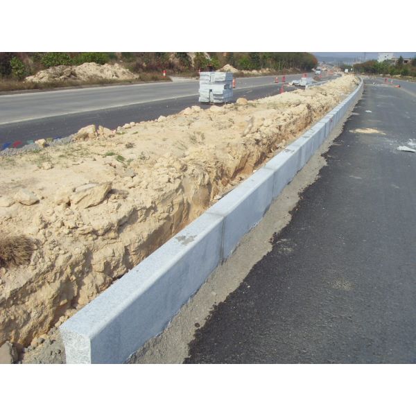 Durable Block Paving Kerbs , Garden Edging Stones Different Finishing Edge