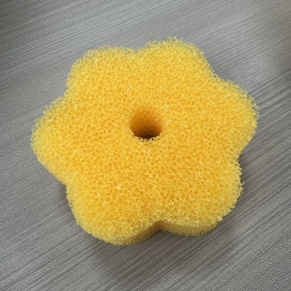 FlexTexture Sponge with Temperature-Activated Smart Texture for Multi Surface Cleaning and Odor-Resistant Hygienic Design