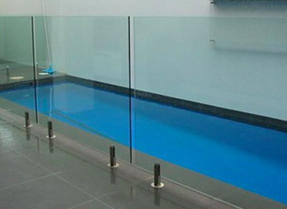 Quality Crystal Base Swimming Pool Fence Glass With Polished Edge for sale