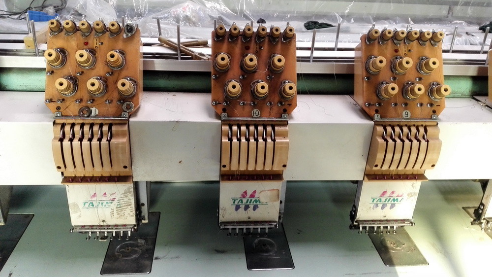 6 Needles 15 Heads Used Tajima Embroidery Machine 850rpm Work Speed