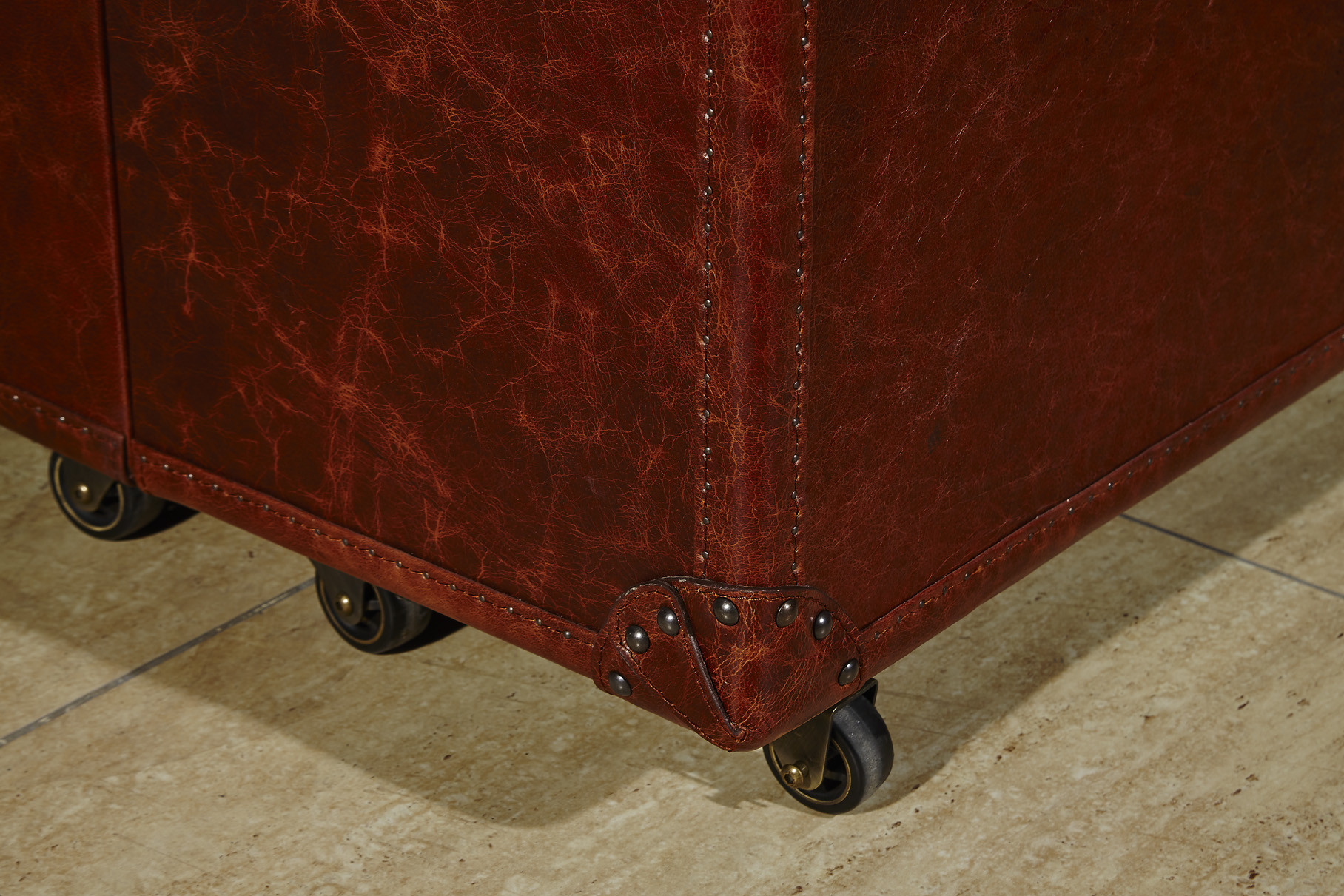 High End Europe Retro Vintage Leather Wine Storage Cabinet With Multi function