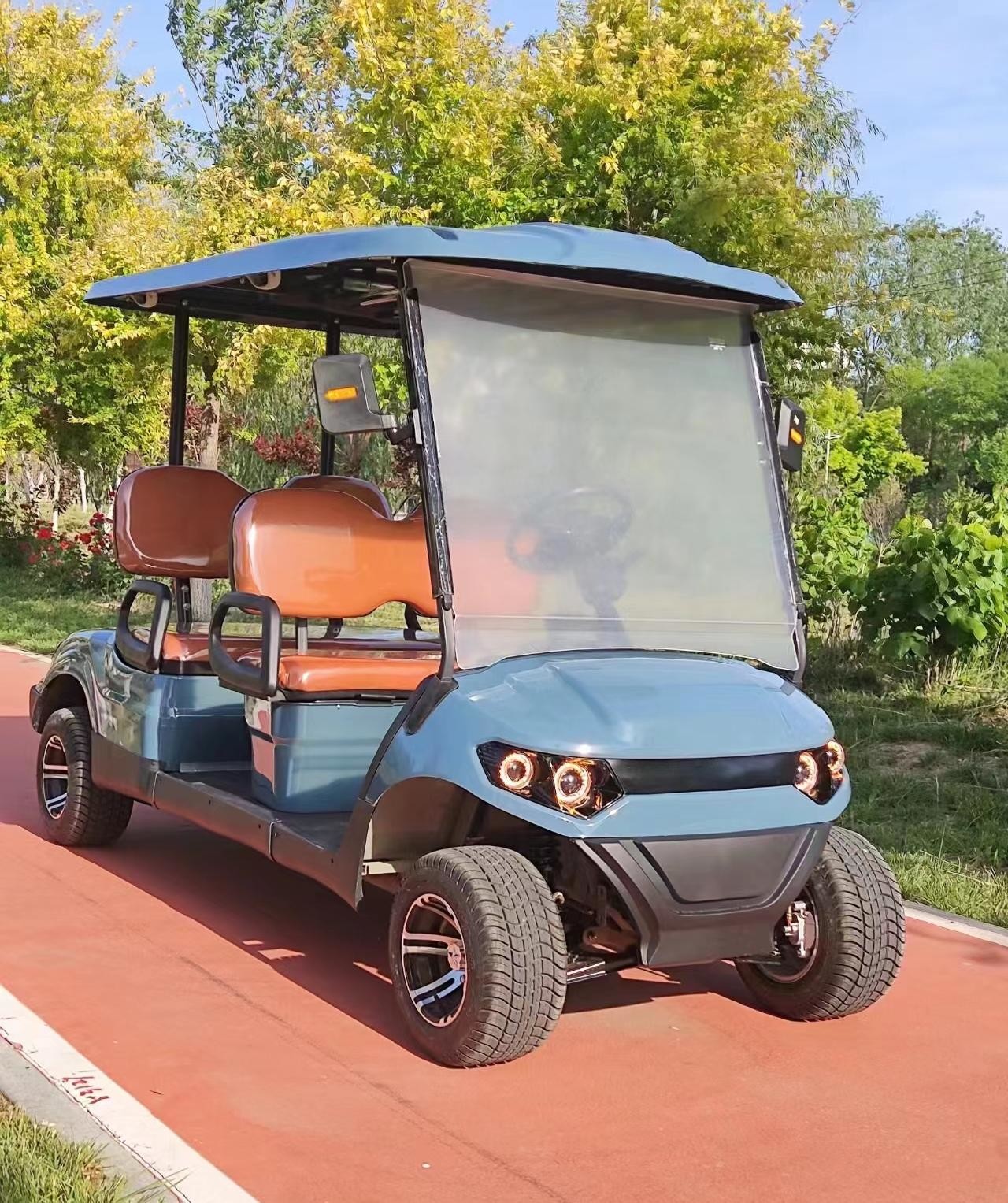 Enduring classics, this golf cart with four seats, powered by a high-efficiency motor, effortlessly tackles slopes. Its intelligent control system
