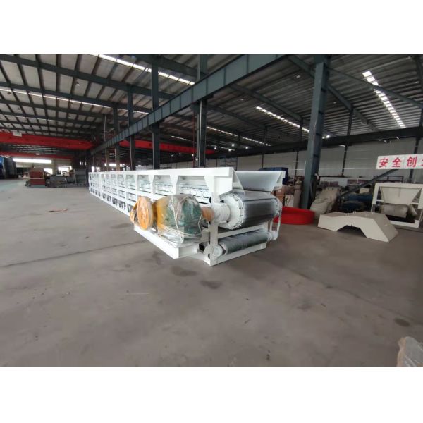 Large Capacity TCNL Clay Materials Brick Box Feeder Machine with 1175 mm Chain Travel Track Center Distance