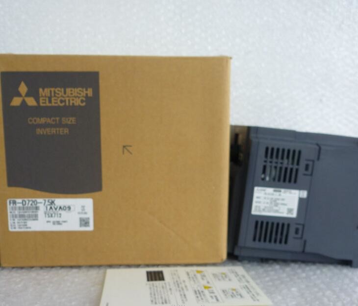 FR-D720-7.5K Mitsubishi Frequency Inverter 7.5KW AC220VAC Japan's MITSUBISHI D700 inverter new original spot