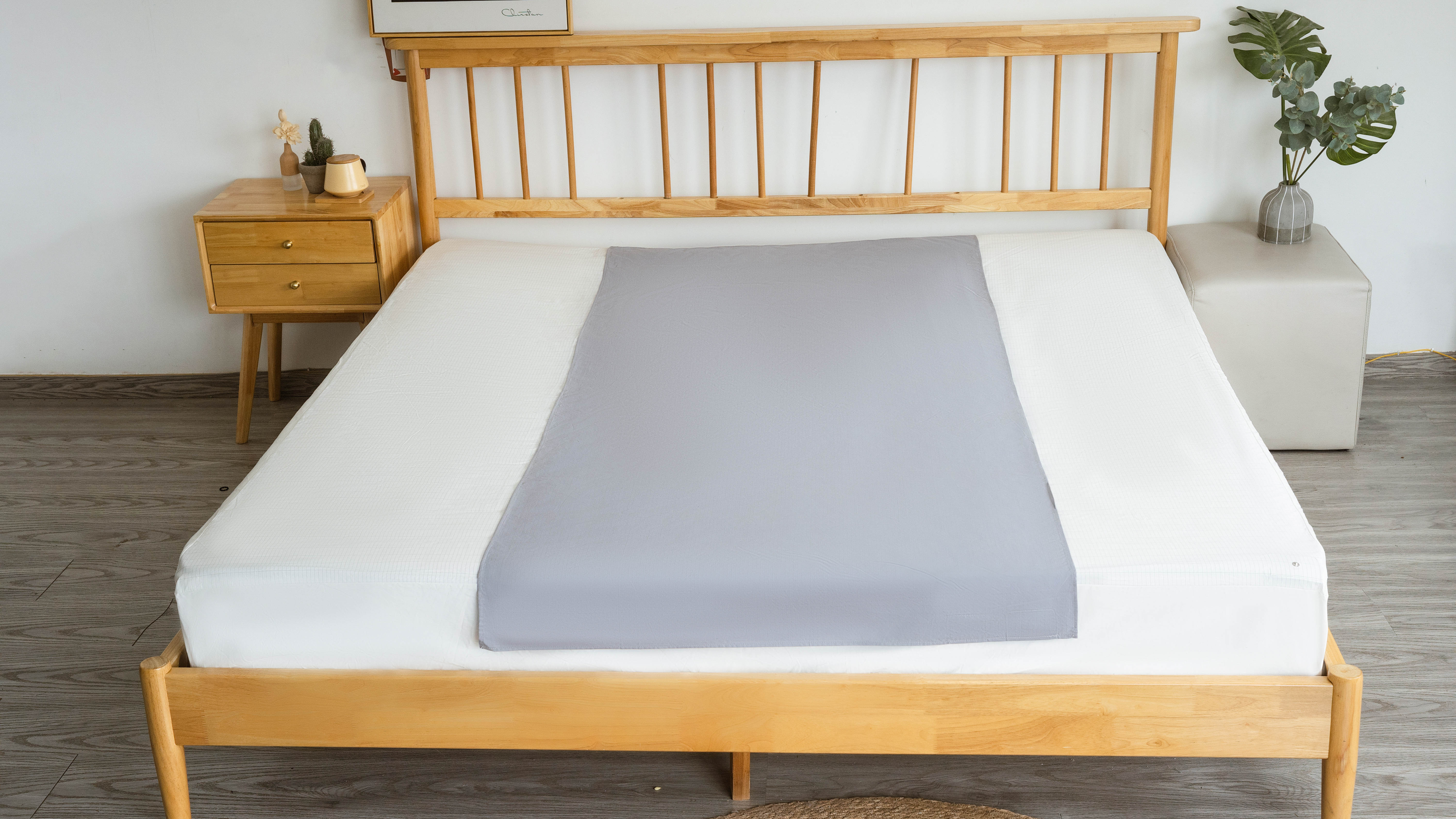 Grounding Half Sheet for Queen King Cotton Silver Flat Bed Sheet with Earthing Cord & Adapter