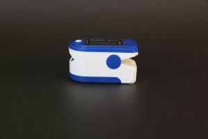 China 250 Bpm Blood Oxygen Heart Rate Finger Monitor With Wrist Cord wholesale